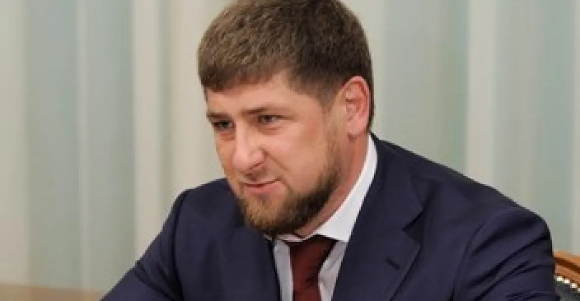 ...v Doněcku není ani jeden čečenský voják, dušuje se Kadyrov