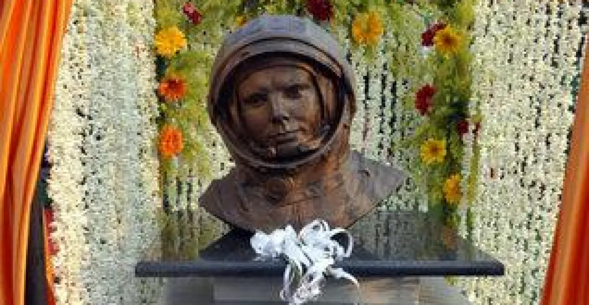 Remek v Praze odhalí Gagarinovu bustu
