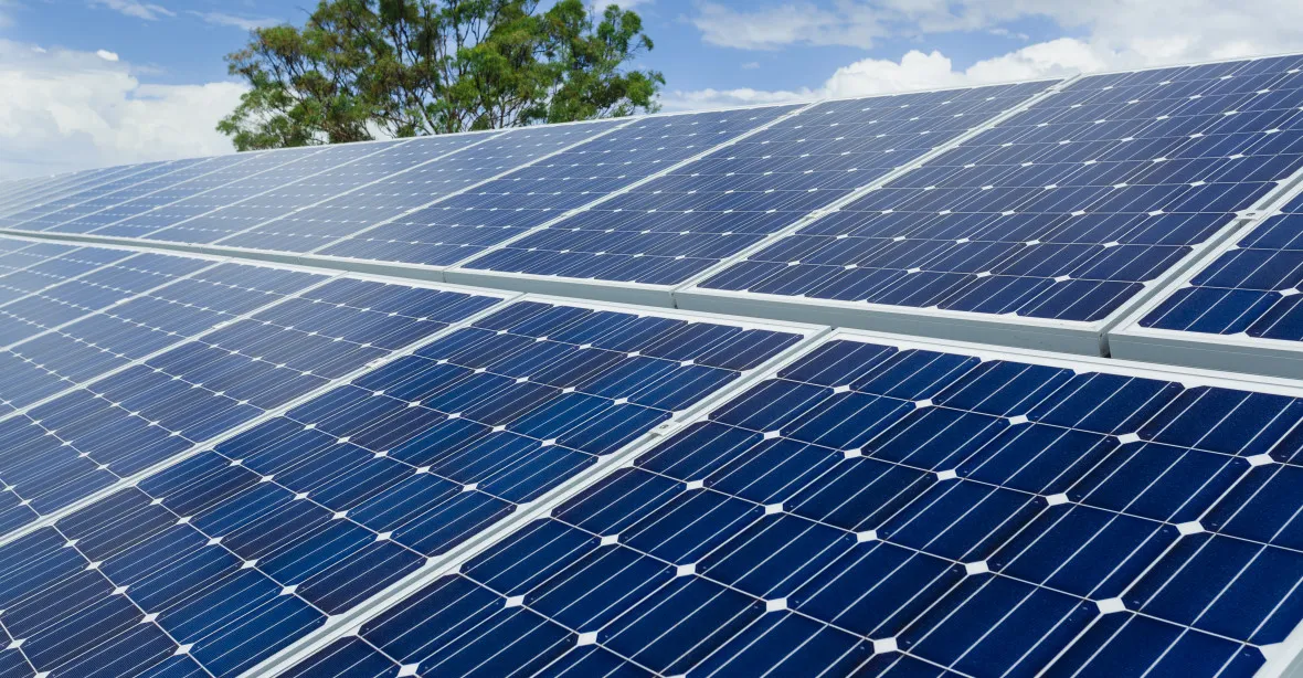 Kontrola solárních elektráren. Majitelům hrozí milionové pokuty