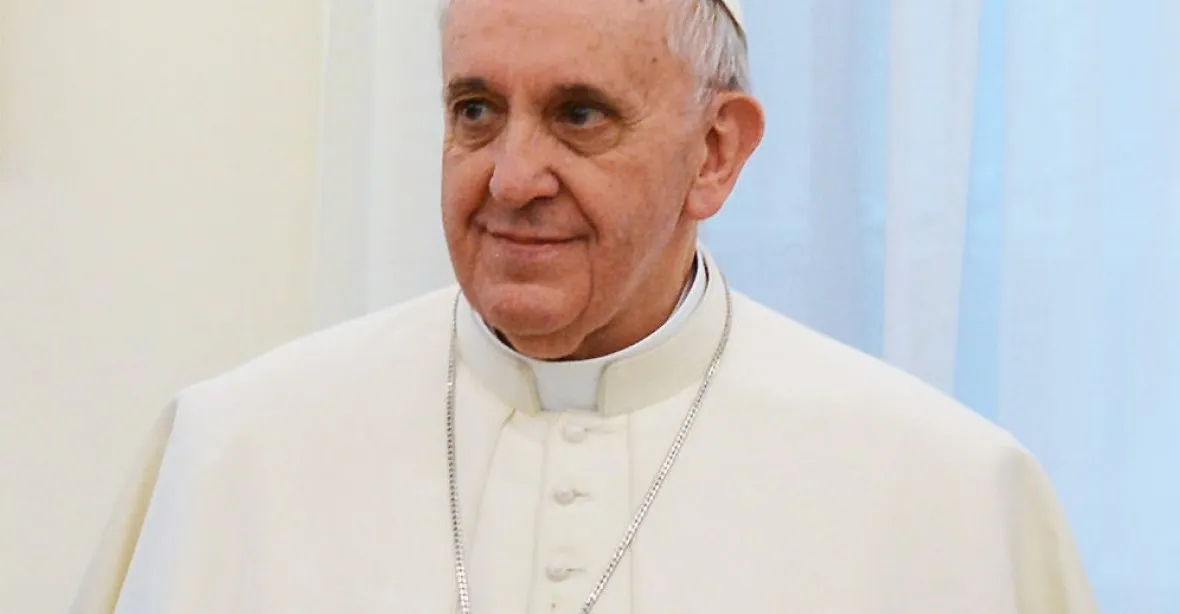 Papež: Pedofilové jsou mezi kněžími i biskupy. Ale kardinály ne