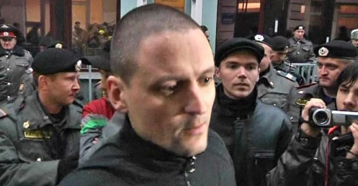 Ruští disidenti Udalcov a Razvozžajev dostali 4,5 roku vězení