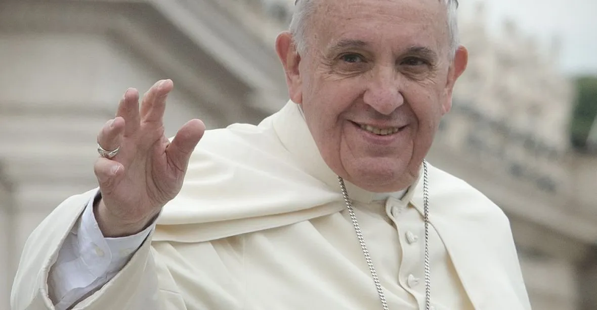 Papež má nové desatero. 'Vypněte televizi u jídla,' říká