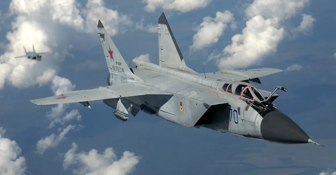 Rusko zahájilo u hranic s Ukrajinou cvičení letectva. Ta prý nasazuje raketomety