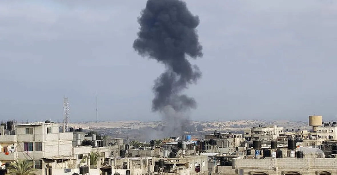 Nové příměří s Hamásem, i tak dál létaly rakety