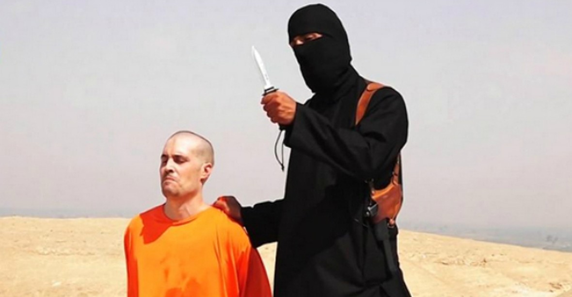 K islamistům se přidalo 500 Britů. Policie hledá Foleyova vraha