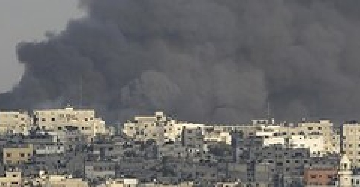Izraelci zaútočili na 15 cílů v Gaze a zničili nejvyšší budovu