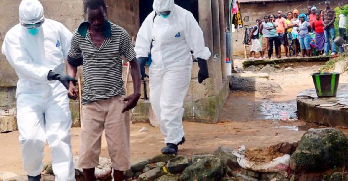 Lékaři sepsali studii o ebole, než ji zveřejnili, virus je zabil