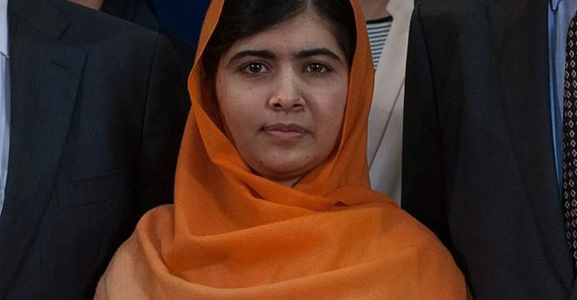 Pákistánská armáda zatkla útočníky na školačku Malalu