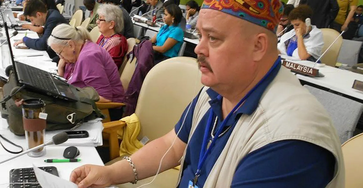 Krymský Tatar na konferenci OSN nedorazí, násilím mu vzali pas