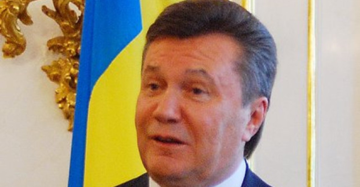 V Kyjevě se vraždilo, tak jsme Janukovyče odvezli, přiznal Putin