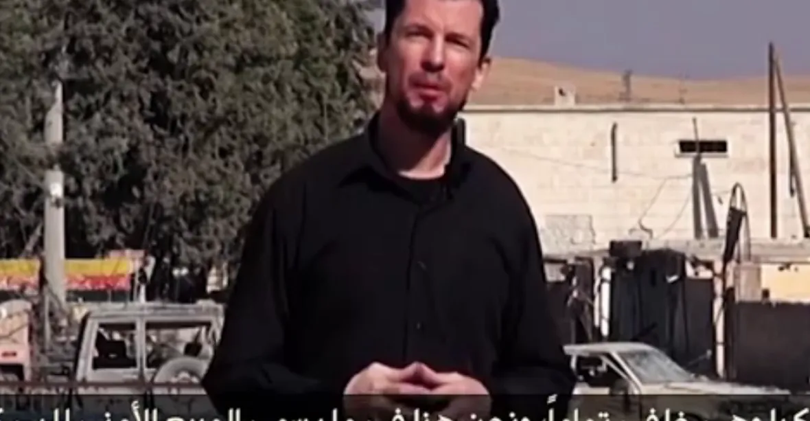 Zajatý Brit se objevil na videu údajně ze syrského Kobani