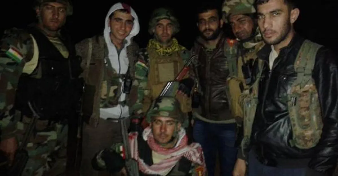 Pešmergové dorazili do Kobani, chtějí hájit město