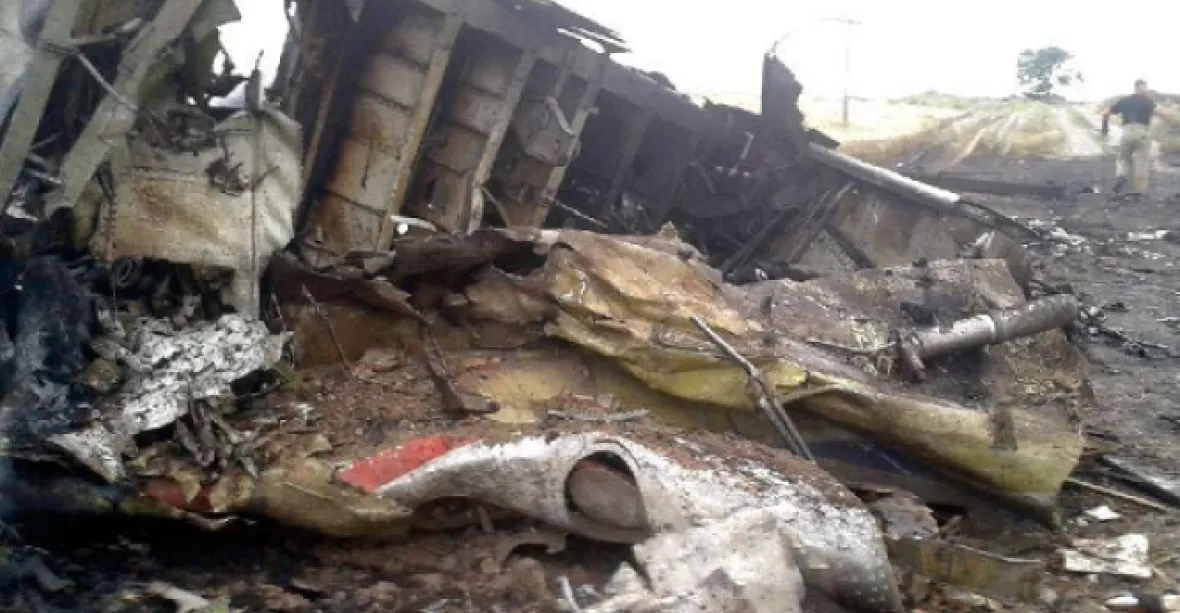 MH17 sestřelili separatisté, Buk měli z Ruska, tvrdí analýza