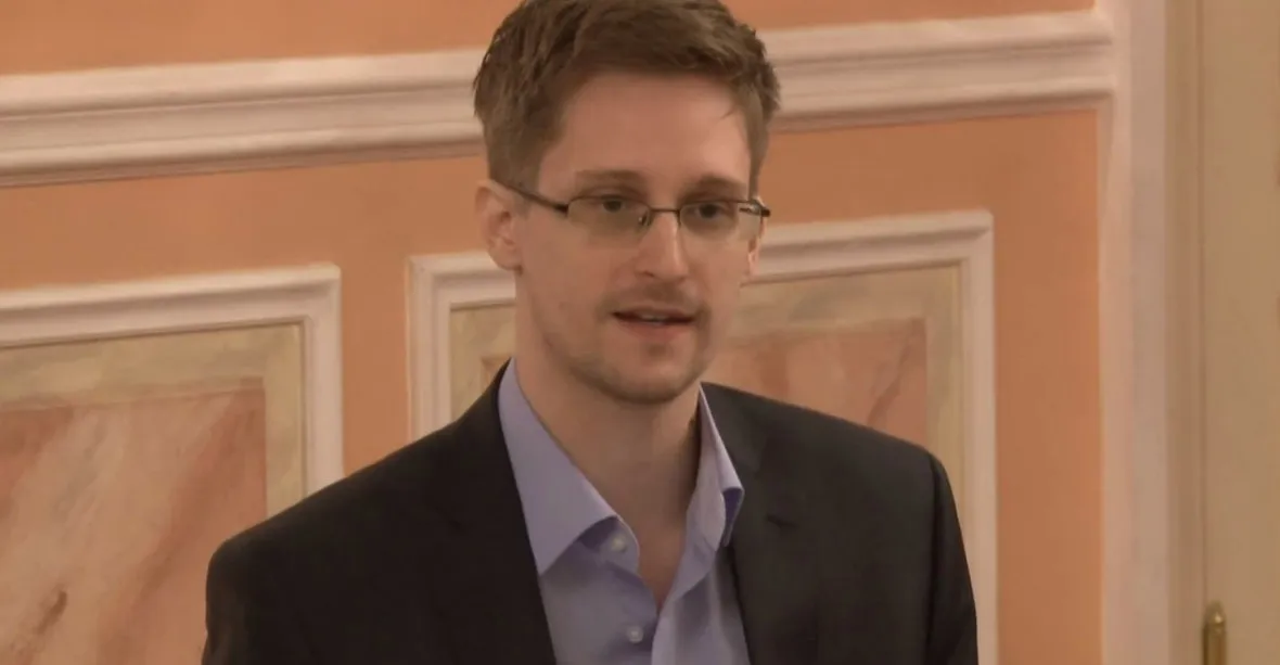 Snowden prý v Moskvě jezdí metrem a dělá 'ajťáka'