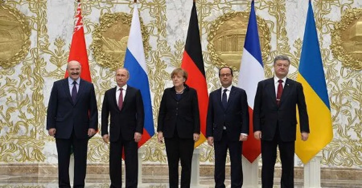 Porošenko: Dohody z Minsku jsou ve velkém ohrožení