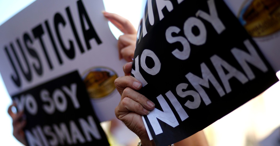 Stotisícový dav pochodoval v Argentině kvůli smrti prokurátora