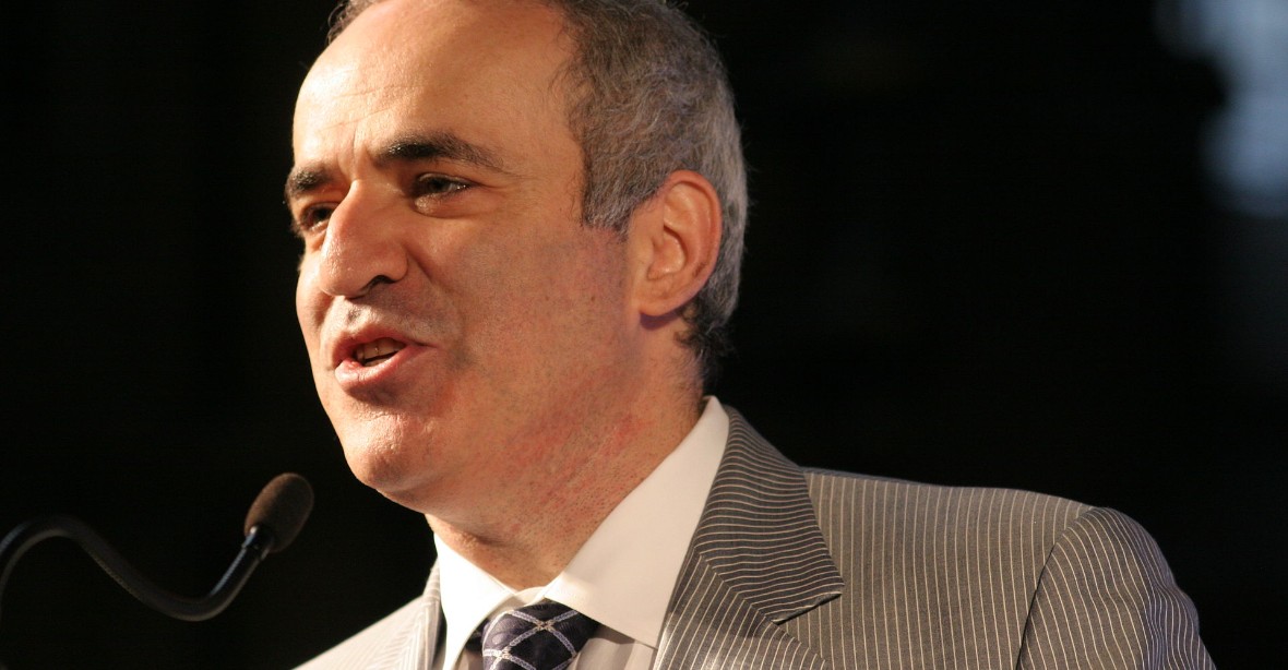 Dokud bude Putin u moci, teror bude pokračovat, píše Kasparov
