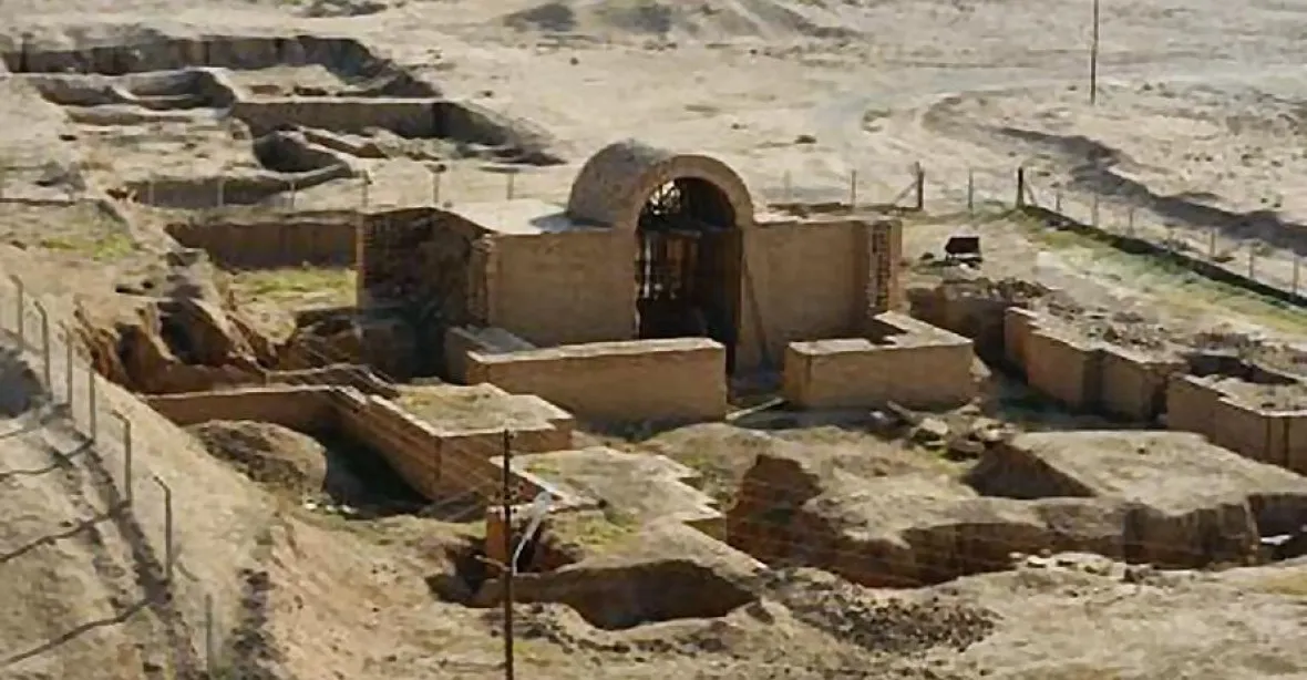 Islámský stát vzal buldozerem starověké památky v Nimrúdu
