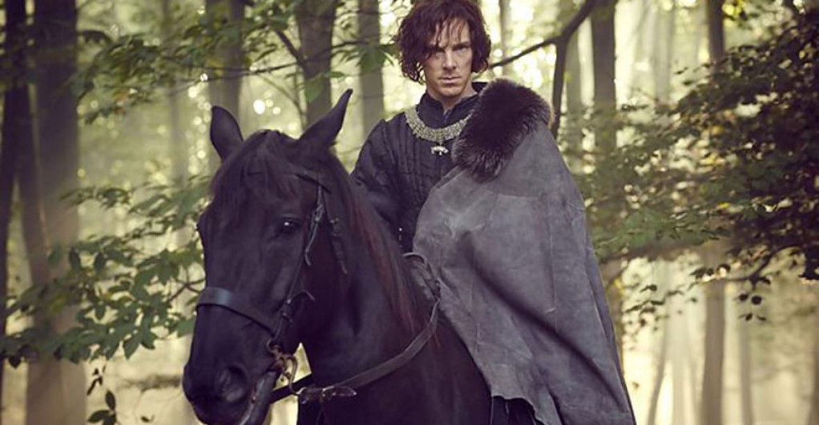 Richarda III. pohřbil i jeho příbuzný, herec Cumberbatch