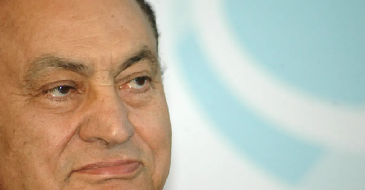CIA radila Mubarakovi, ať si zachrání kůži a odstoupí. Marně