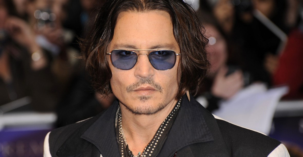 Johnny Depp pašoval do Austrálie své psy. Hrozí mu 10 let vězení