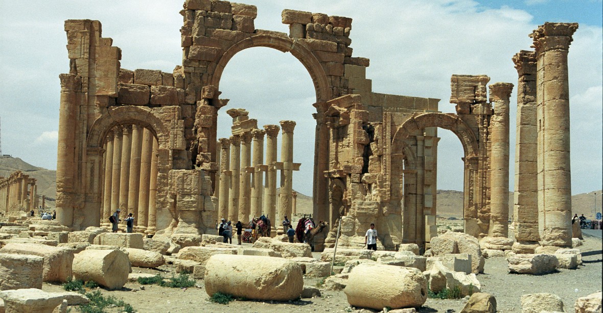 Islamisté zaminovali historickou Palmýru