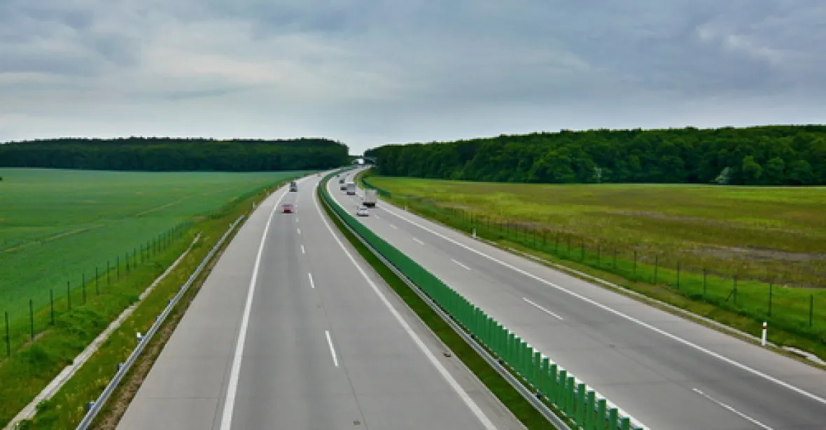 Kolik kilometrů dálnic se postaví příští rok? Hádejte