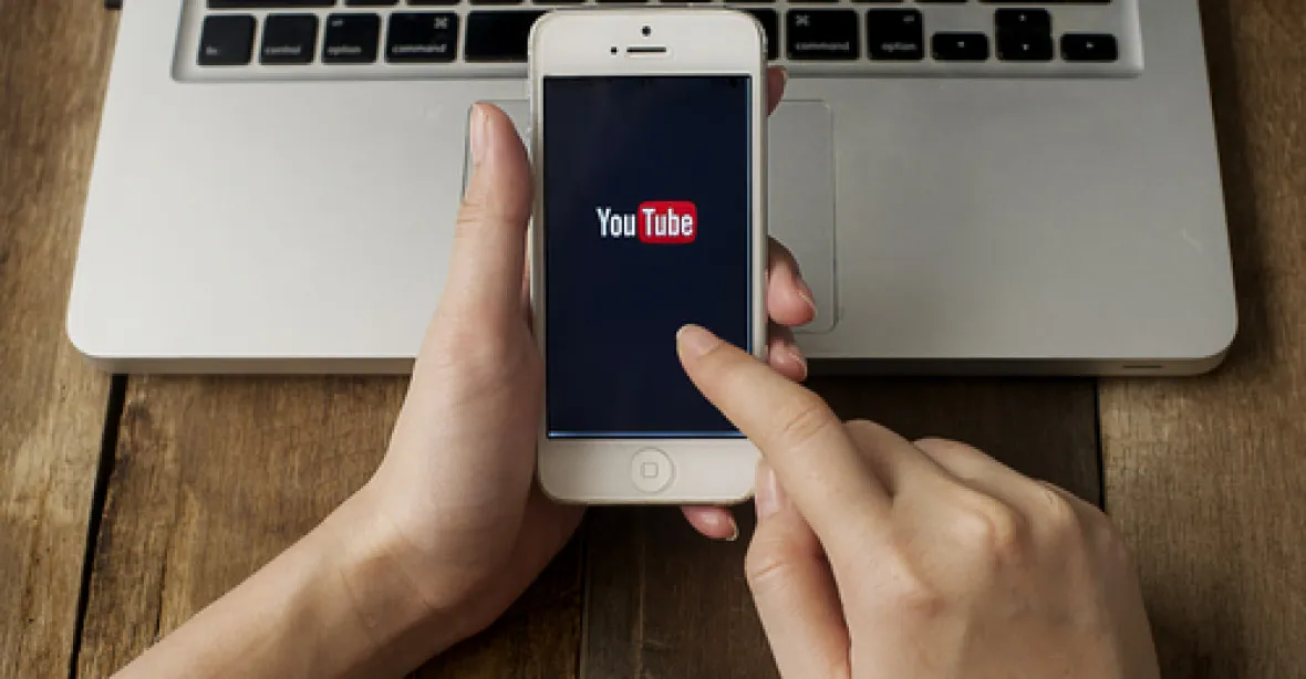 Konec svobody YouTube? Brusel zvažuje regulaci příspěvků