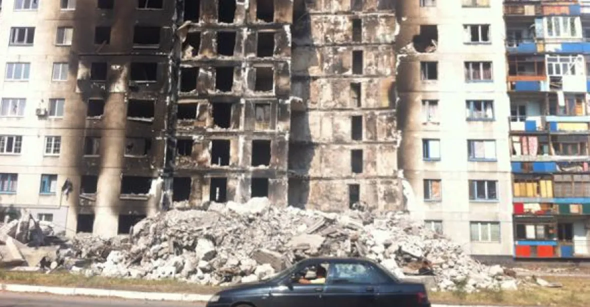 Povstalci vyrábí ‚špinavou‘ bombu na vydírání, tvrdí Kyjev
