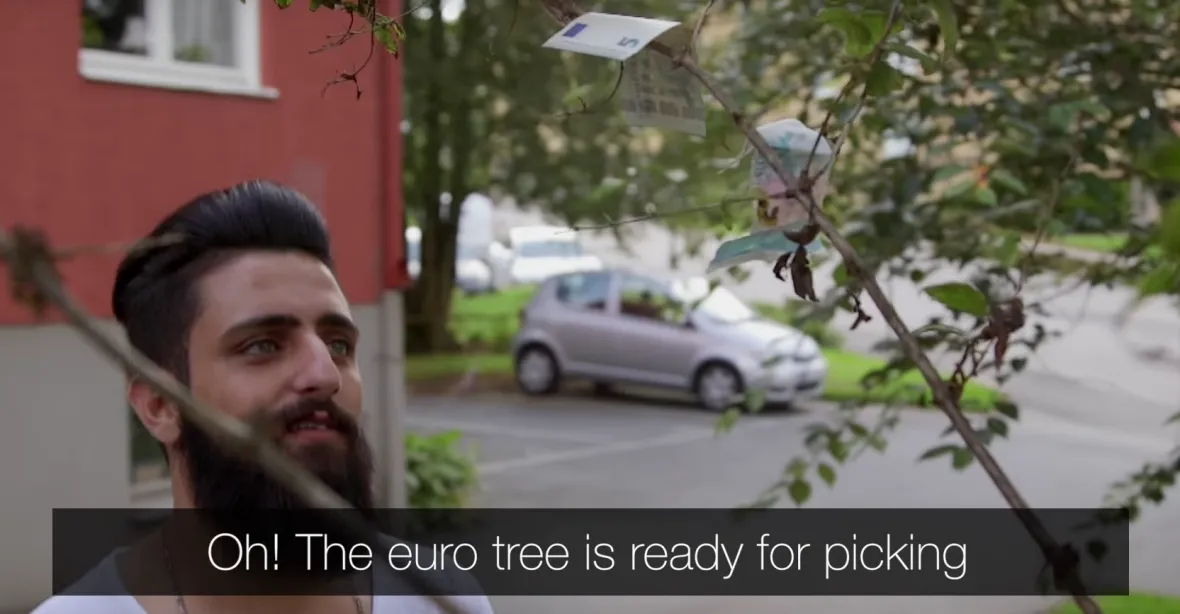 Peníze tu rostou na stromech, představuje Syřan Švédsko