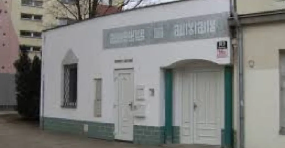 Útok na mešitu v Brně. Někdo rozbil dvě okna