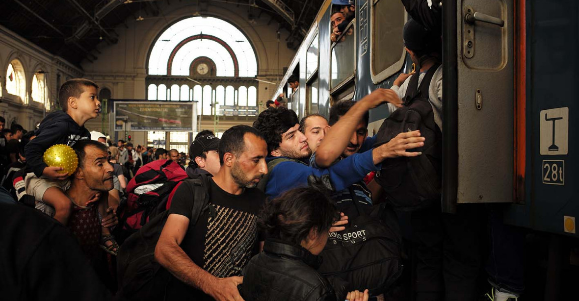 Maďarská policie otevřela nádraží Keleti. Na místě vypukla panika