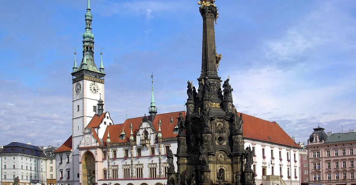 V centru Olomouce ruší zákaz pití alkoholu. Kvůli trhům