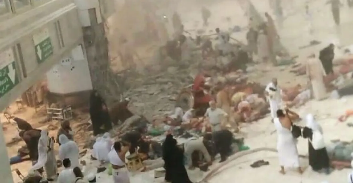 Tragédie ve svatém městě. Jeřáb v Mekce zabil 87 lidí