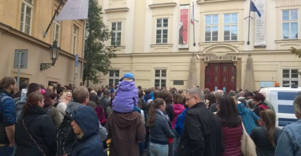 Studenti UJAK plánují protesty i soud ve Štrasburku