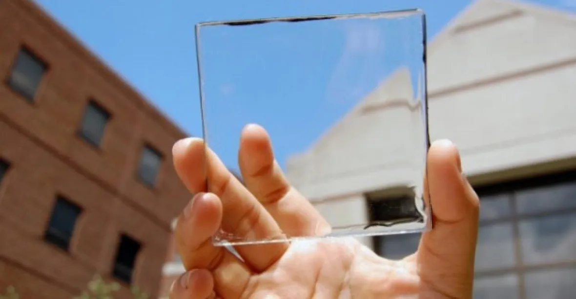 Průlom v solární energii: panely budou průhledné jako sklo