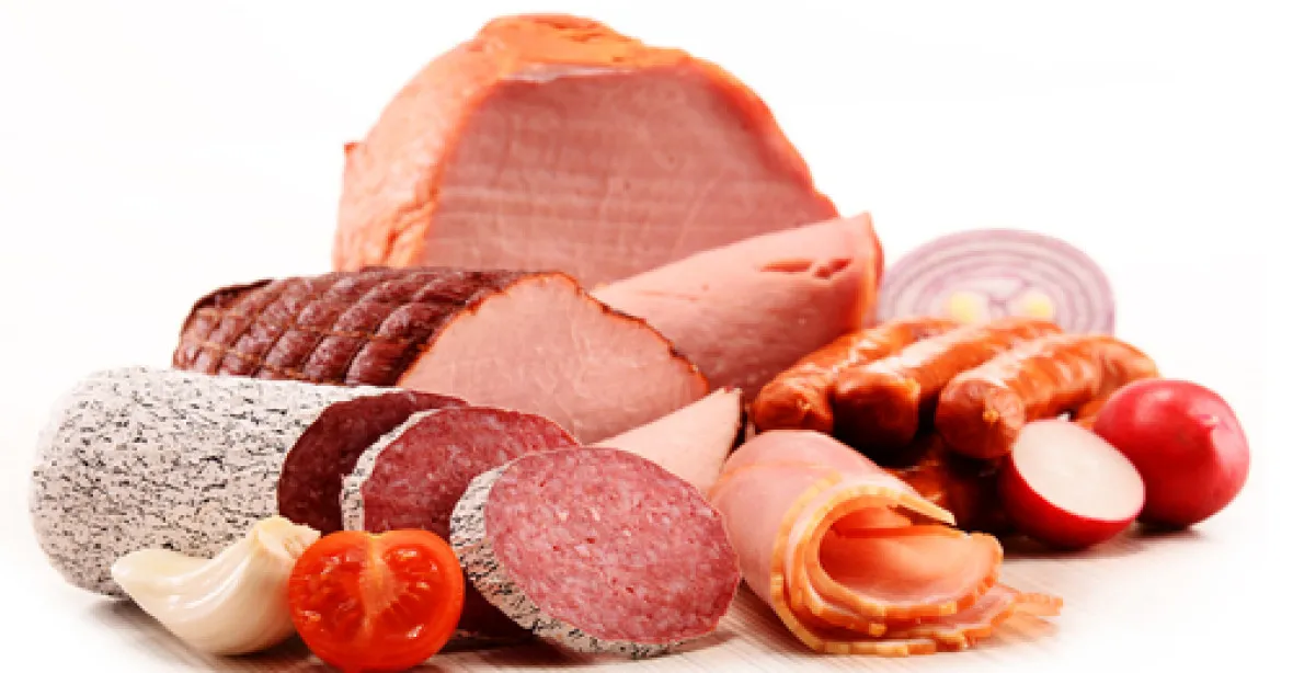 ‚Nepřestávejte jíst maso.‘ WHO klidní reakce na rakovinu z párků