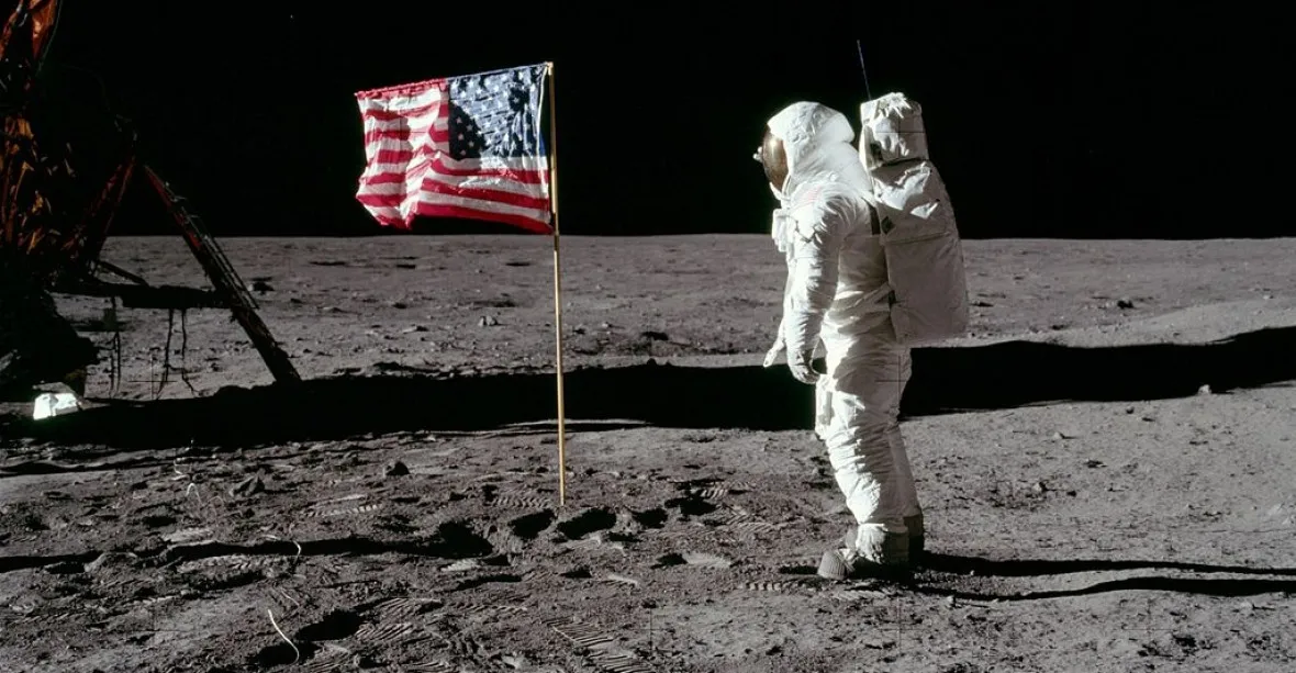 Kennedy chtěl původně letět na Mars, odhalil Aldrin