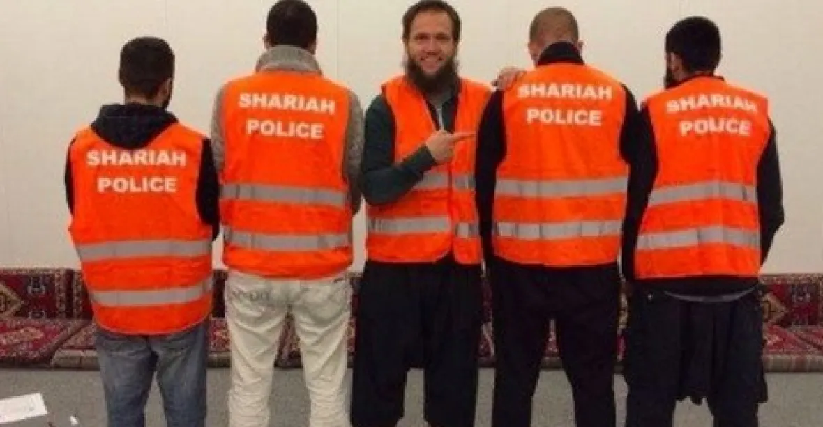 Šéfa německé ‚policie šaría‘ zatkli. Kvůli podpoře terorismu