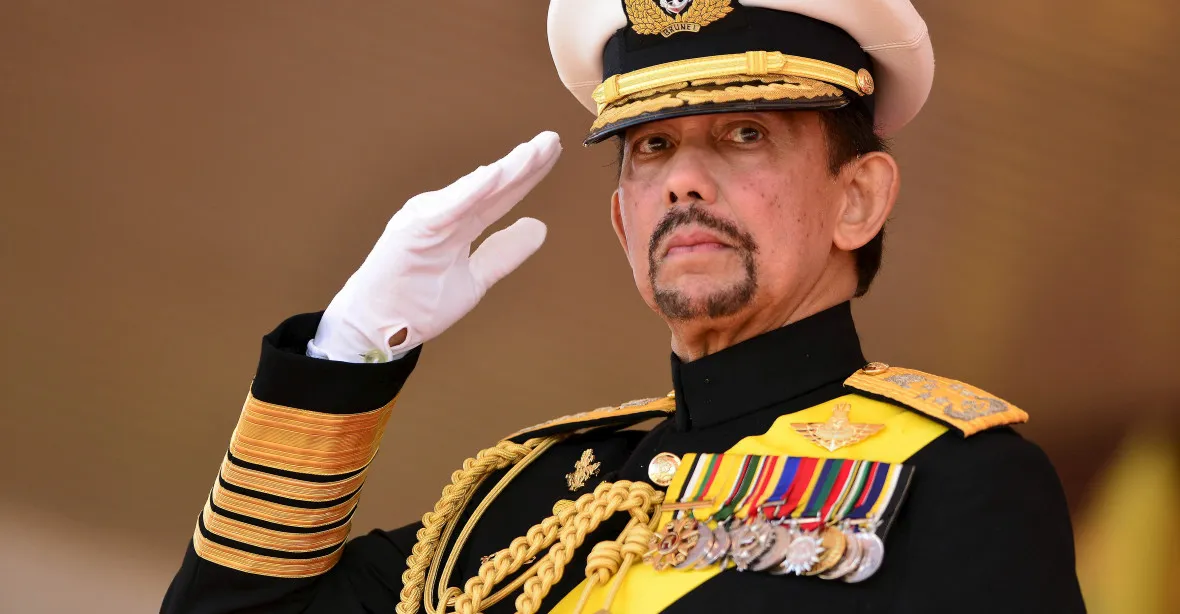 Brunejský sultán zakázal Vánoce. Za jejich oslavu až 5 let vězení