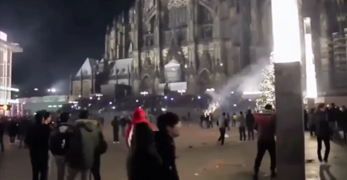 Silvestrovské útoky v Kolíně nebyly organizované, tvrdí vyšetřovatelé