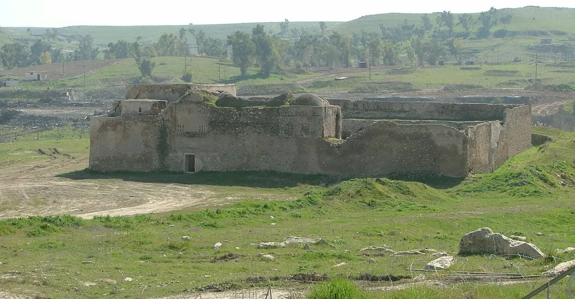 Islámský stát zničil nejstarší křesťanský klášter v Iráku