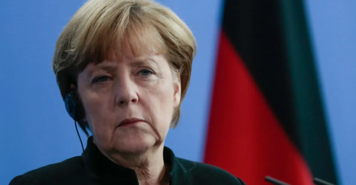 Rozdělené Německo. 40 % lidí si přeje odstoupení Merkelové