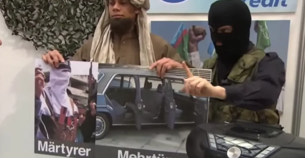 VIDEO: Veletrh fanatiků. Německá TV se směje teroristům