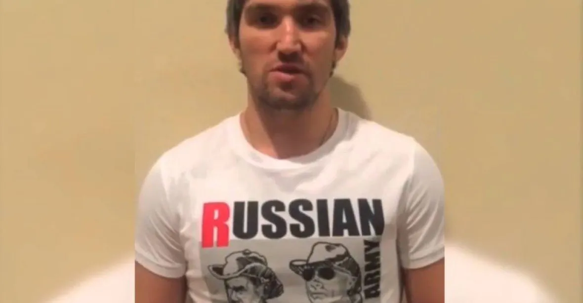 Ruská specialita. Sportovci v tričkách s tváří Putina