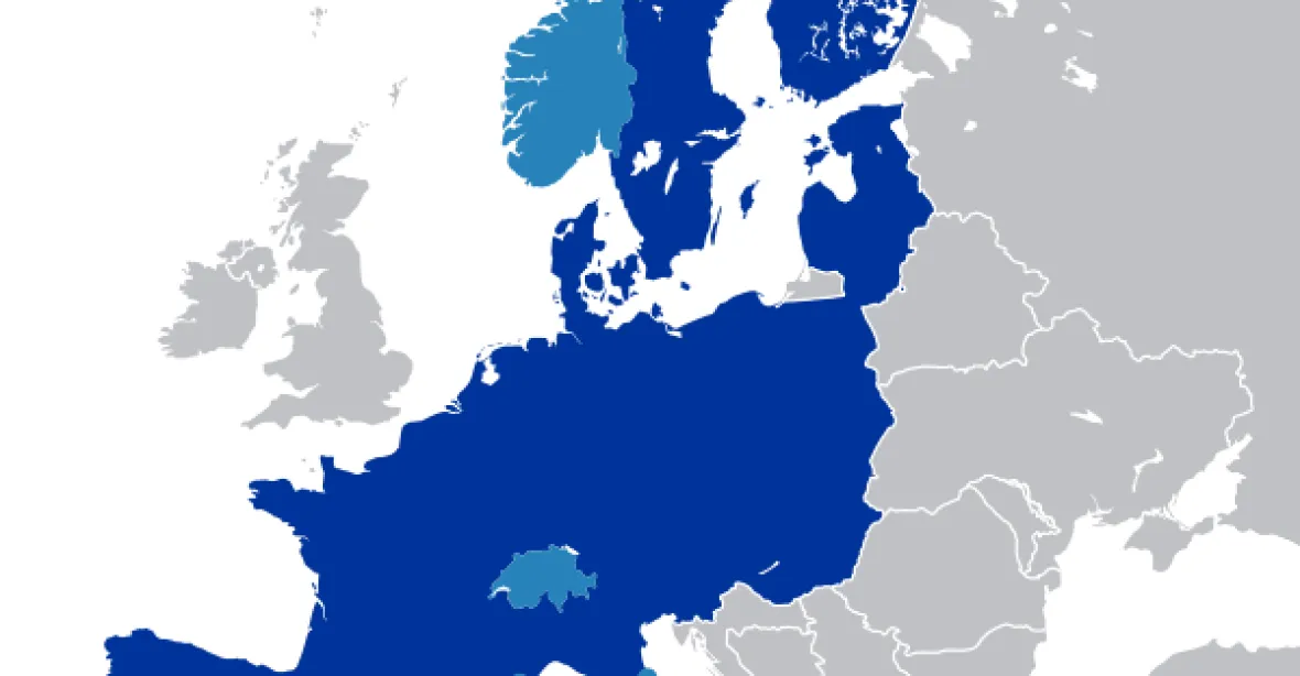Studie: Ztráta Schengenu může státy EU připravit o víc než bilion eur
