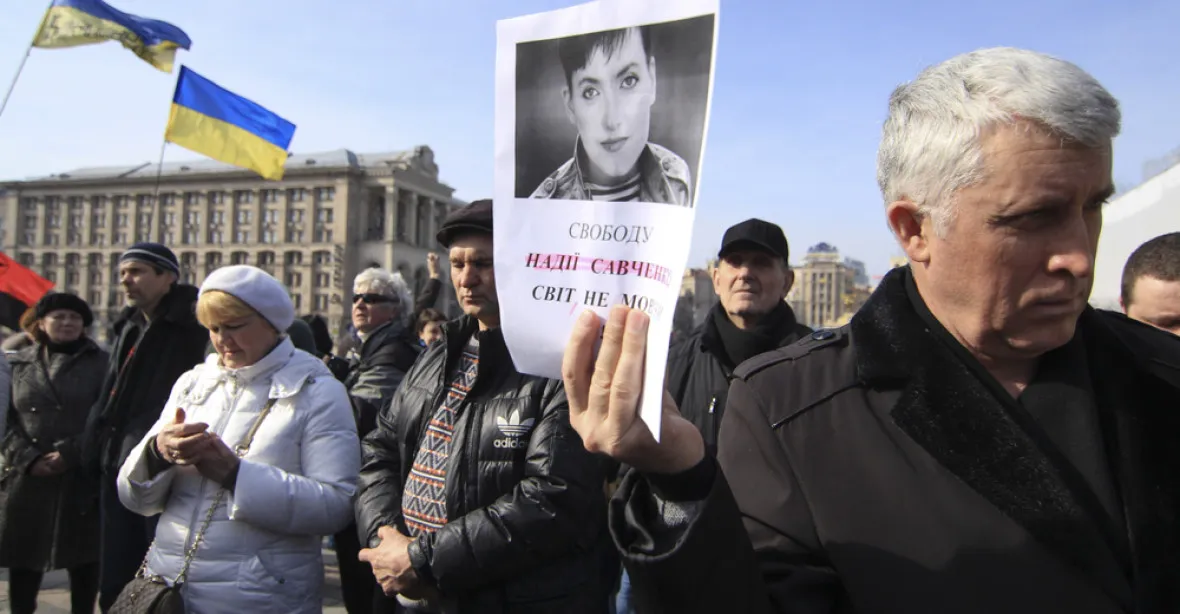 Rusové obrátili. K Savčenkové prý pustí ukrajinské doktory