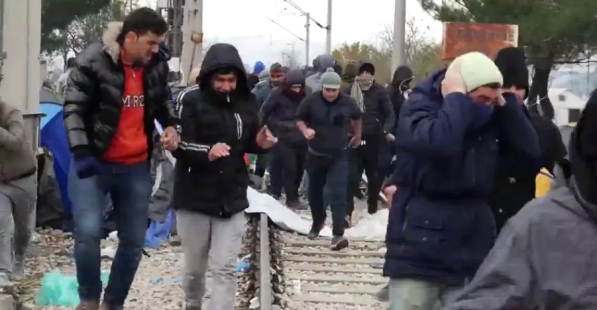Makedonie zcela zavřela dveře pro uprchlíky