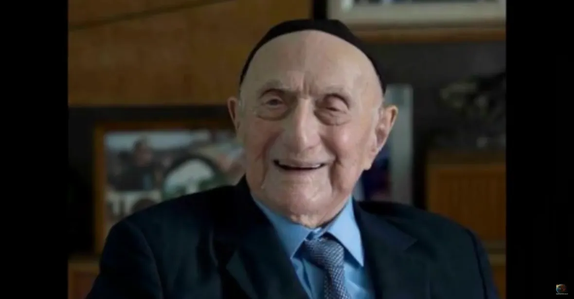 Přežil Osvětim, má 112 let a teď je nejstarším mužem na světě