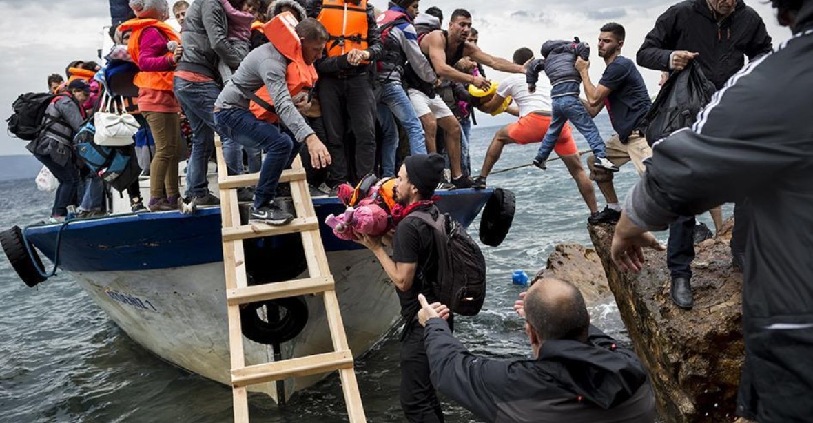Příliv uprchlíků z Turecka do Řecka se opět prudce zvýšil